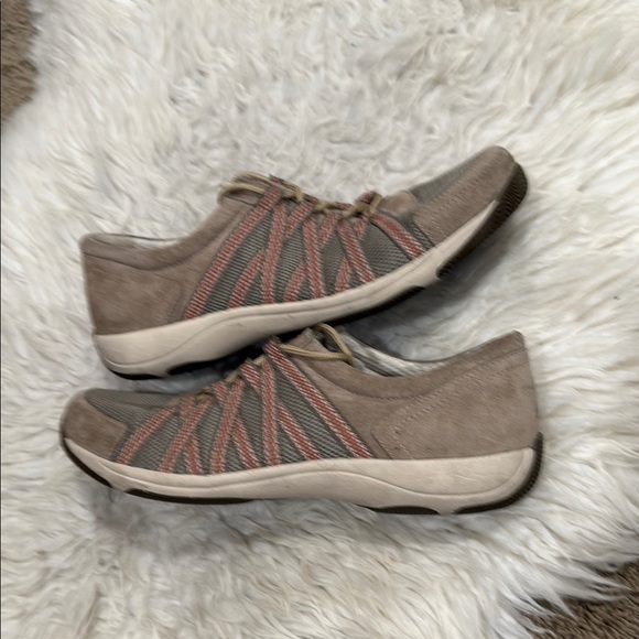 Dansko Women's Honor Sneakers Walnut
Suede Slip On Shoe Size 40‎ US 10-10.5 - Picture 1 of 10